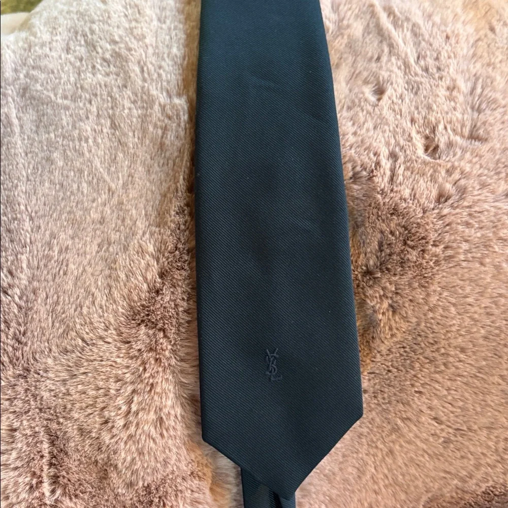 😍VNT YSL Formalwear jacquard tie 😍